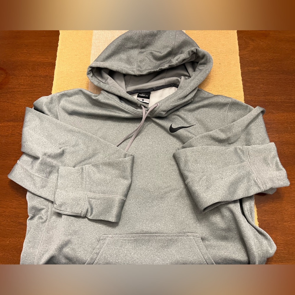 Nike therma fit hoodie